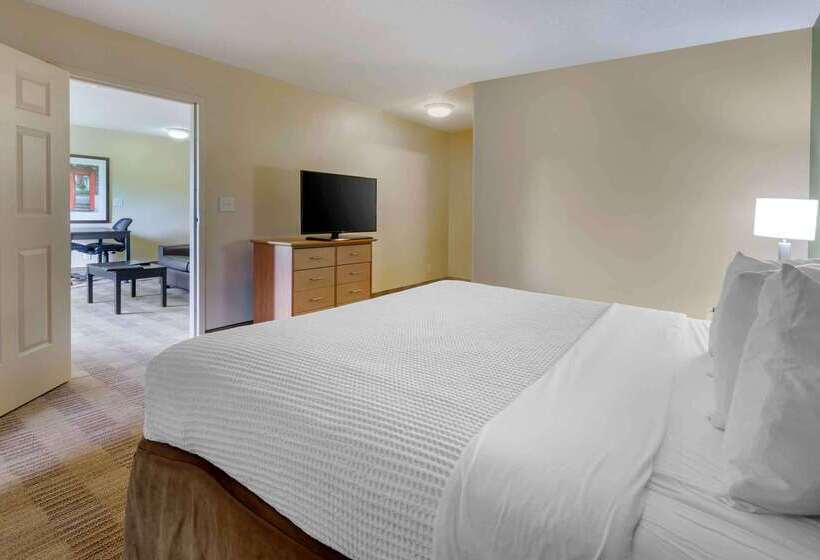 Extended Stay America Select Suites Tampa Airport Memorial Hwy
