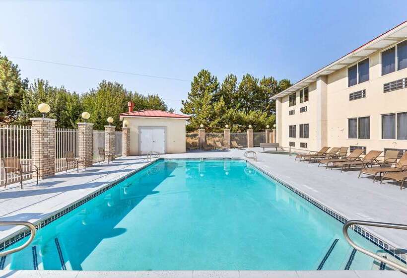 هتل Americas Best Value Inn Cedar City