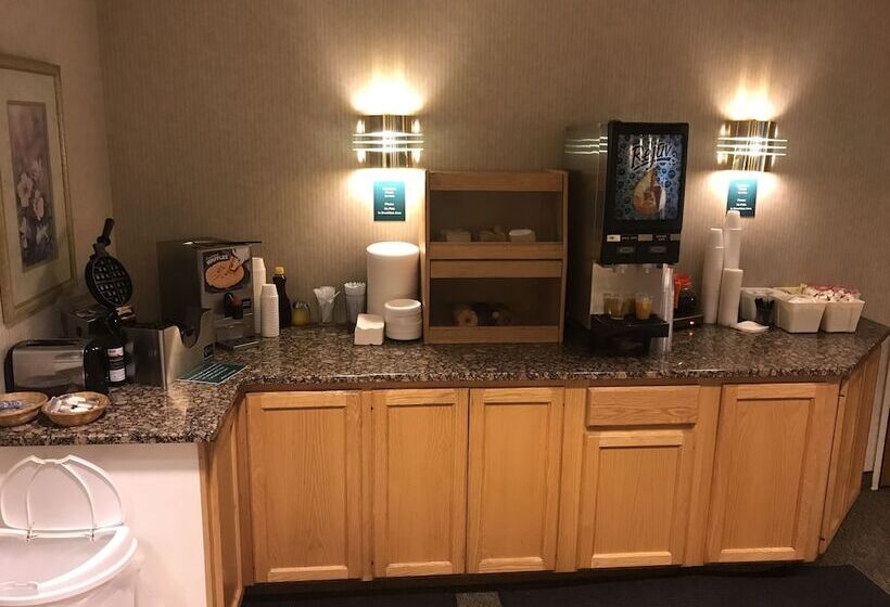 هتل Americas Best Value Inn Cedar City