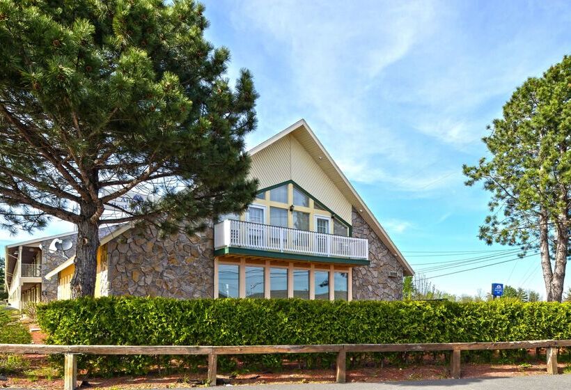 فندق Americas Best Value Inn Plattsburgh