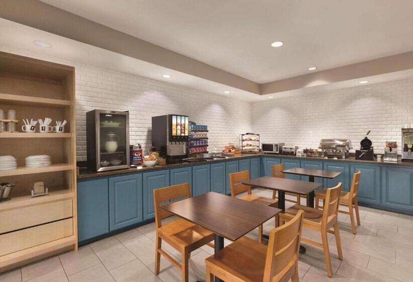 هتل Country Inn & Suites By Radisson, Madison, Al