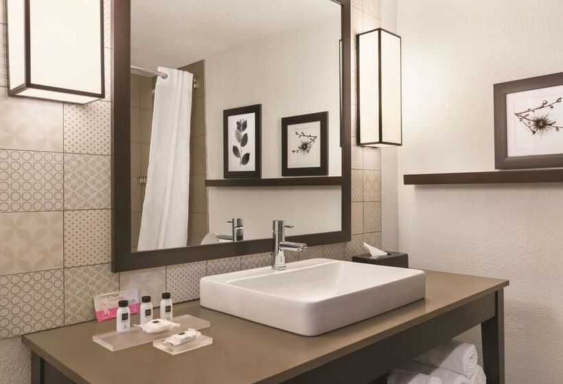 Отель Country Inn & Suites By Radisson, Valparaiso, In