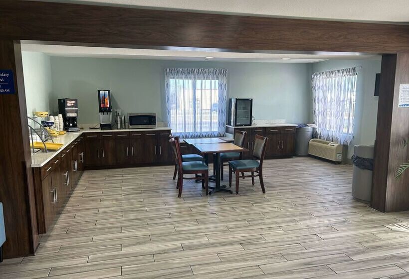 בית מלון כפרי Days Inn By Wyndham Panama City/callaway