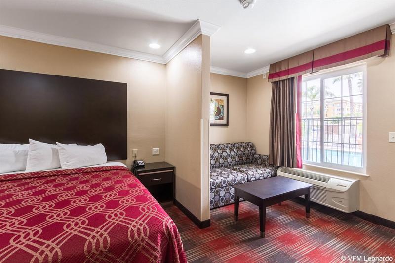 בית מלון כפרי Econo Lodge Inn & Suites Escondido Downtown