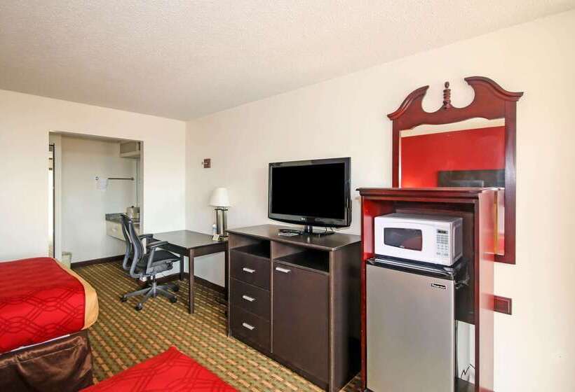 ホテル Econo Lodge Inn And Suites   Pilot Mountain