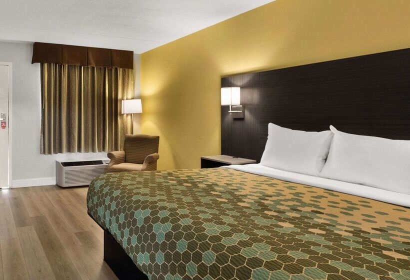 בית מלון כפרי Econo Lodge White Pine Morristown I81 & I40 Split