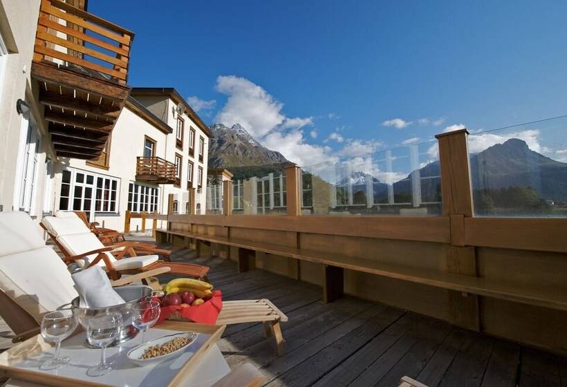 ホテル Maloja Palace