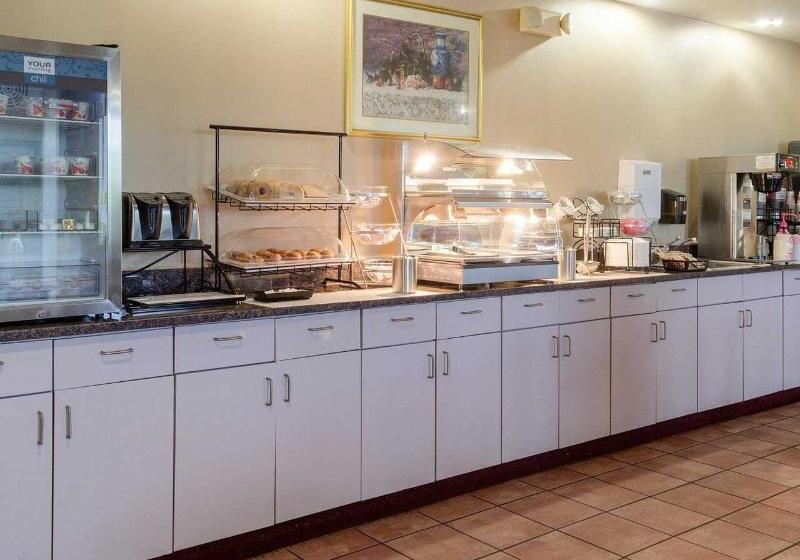 فندق Rodeway Inn