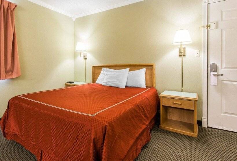 فندق Rodeway Inn