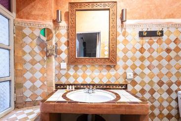 Riad Laila