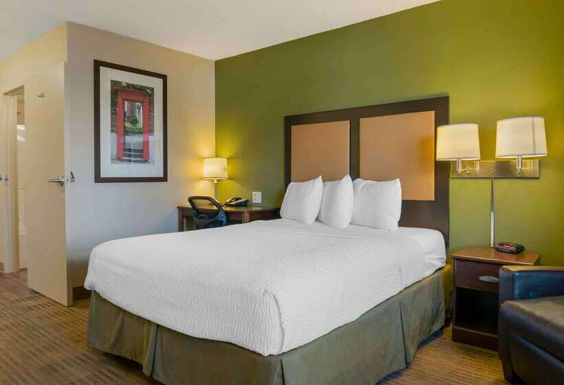 Extended Stay America Suites  Detroit  Metropolitan Airport