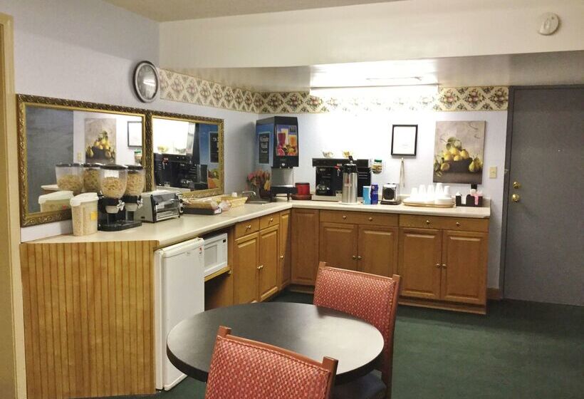 Отель Americas Best Value Inn Macomb