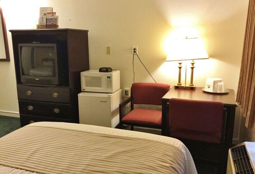 Отель Americas Best Value Inn Macomb