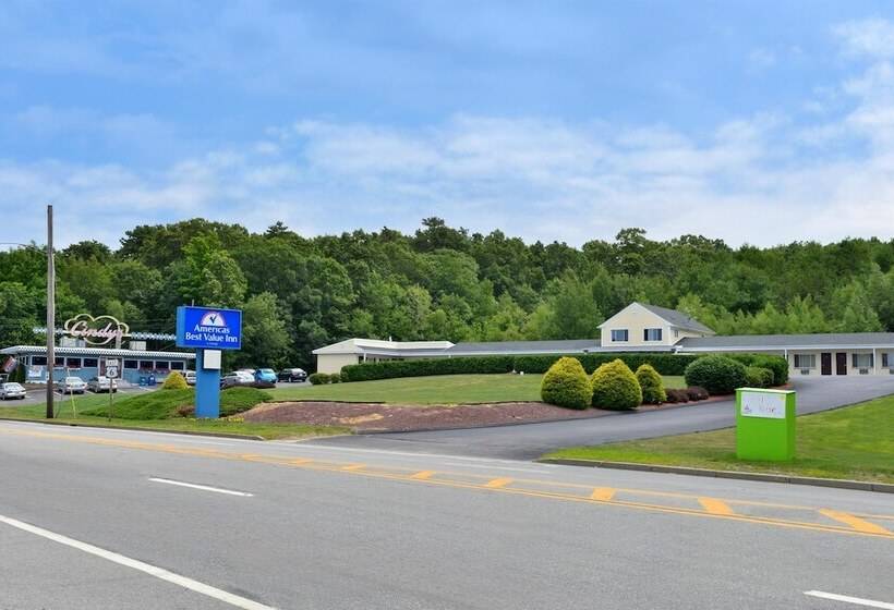 בית מלון כפרי Americas Best Value Inn Providence North Scituate