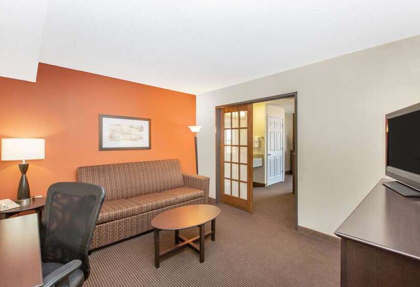 בית מלון כפרי Americinn By Wyndham Ottumwa