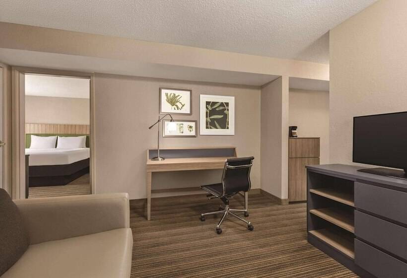 هتل Country Inn & Suites By Radisson, Georgetown, Ky