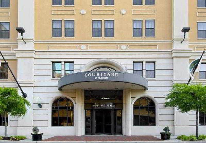 هتل Courtyard By Marriott Norfolk Downtown