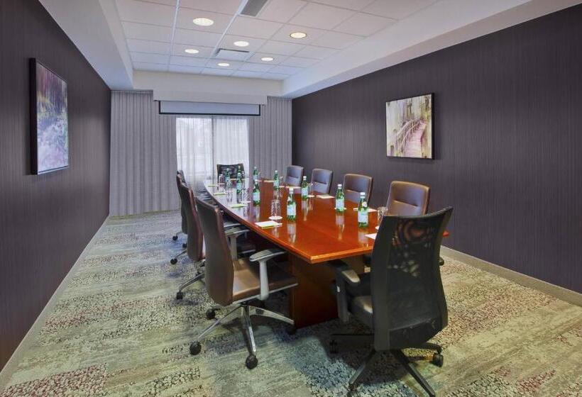 Отель Courtyard By Marriott Somerset