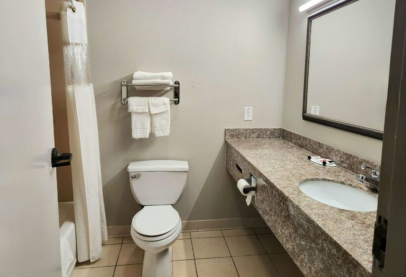 فندق Days Inn By Wyndham Laplace New Orleans