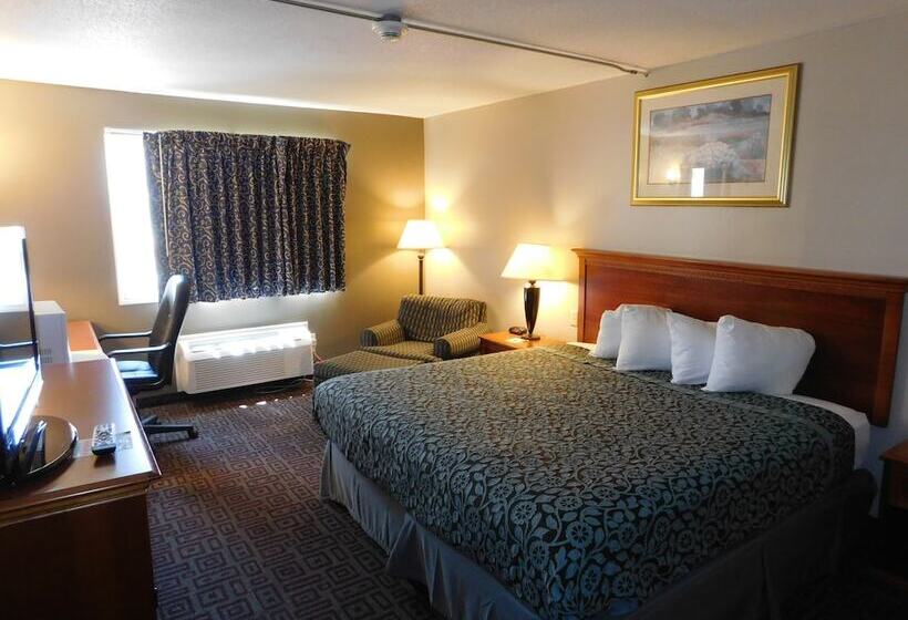 בית מלון כפרי Days Inn By Wyndham West Branch Iowa City Area