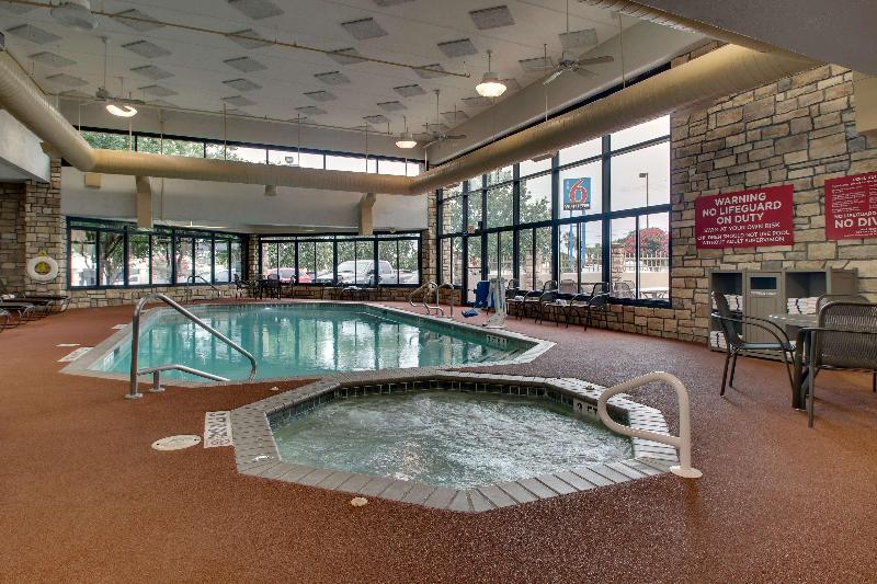 هتل Drury Inn & Suites San Antonio Northwest Medical Center