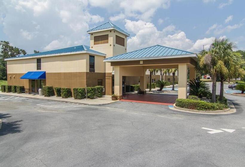 فندق Econo Lodge Darien