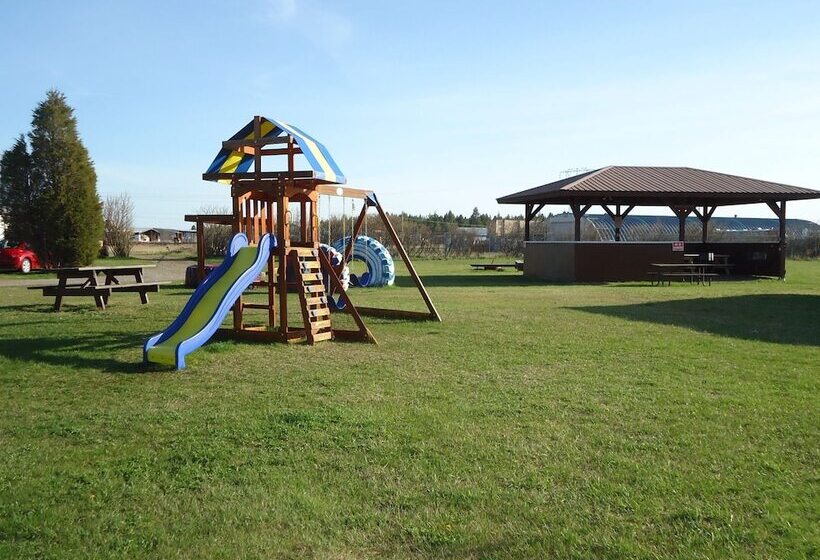 בית מלון כפרי Glacier Basecamp Lodge