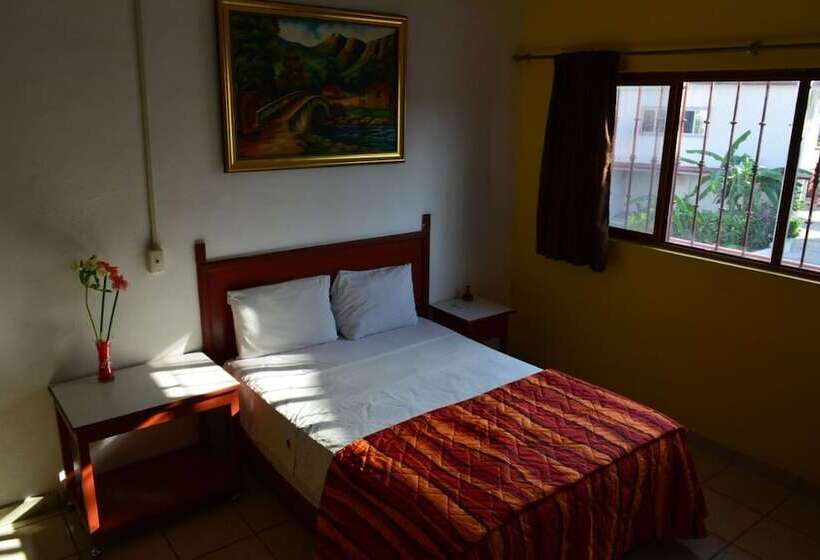 فندق Hacienda De Zapata