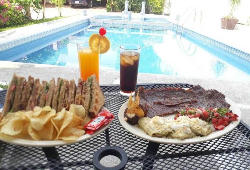 فندق Hacienda De Zapata