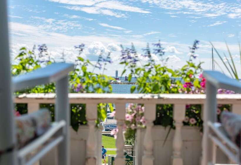 ホテル Island House