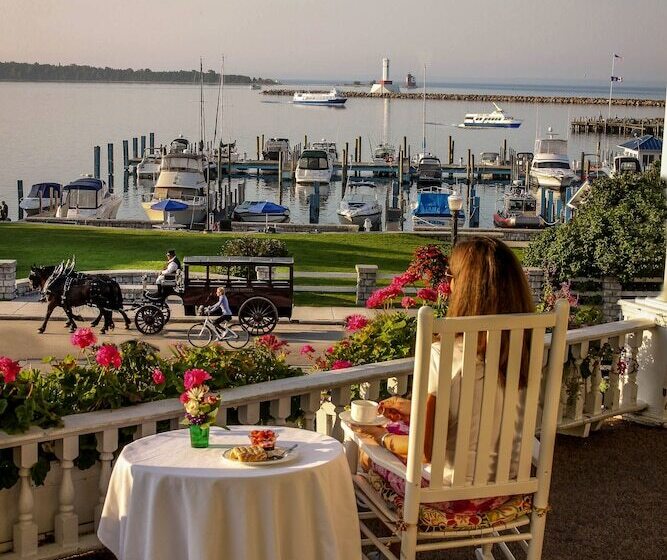 ホテル Island House