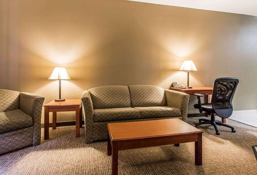 فندق Quality Suites New Iberia