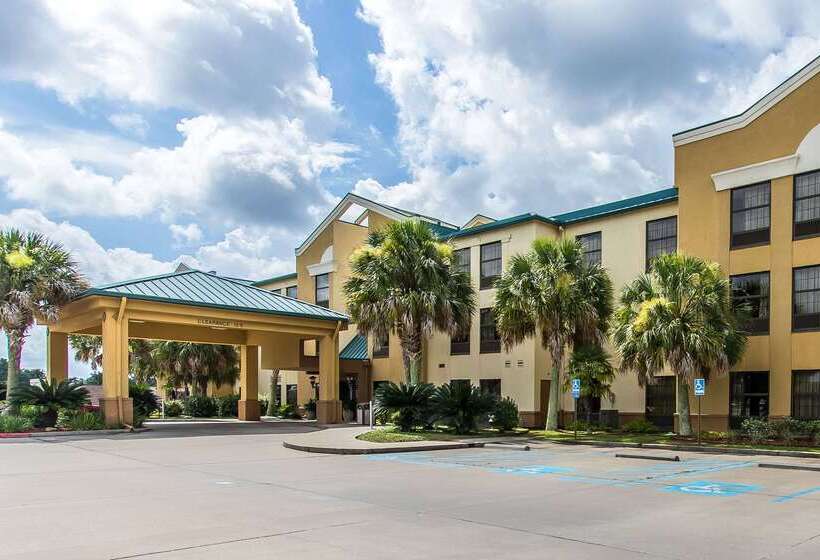 فندق Quality Suites New Iberia