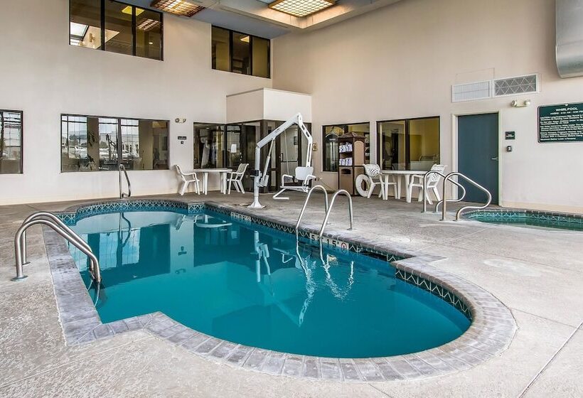 فندق Quality Suites New Iberia