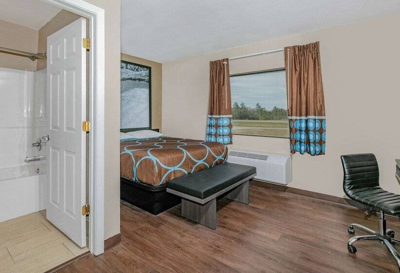 فندق Super 8 By Wyndham Moss Point
