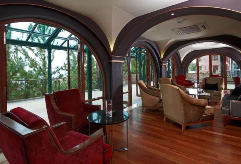 فندق The Chateau Spa & Wellness Resort