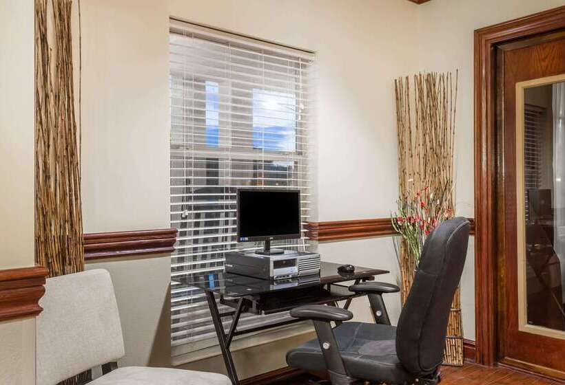 בית מלון כפרי Wingate By Wyndham Savannah Gateway