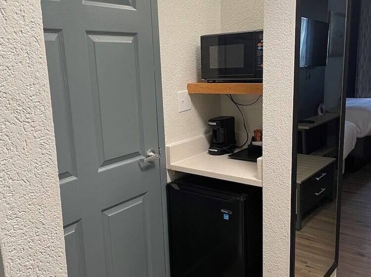 בית מלון כפרי Wingate By Wyndham Savannah Gateway