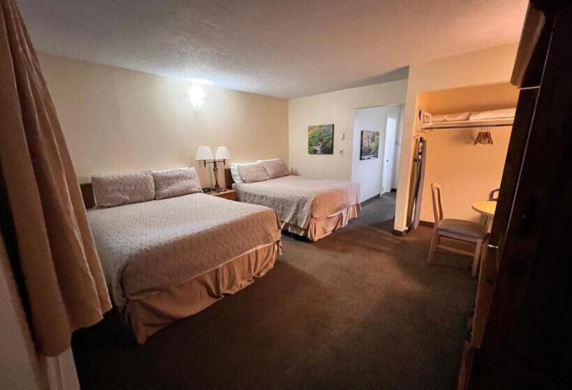 فندق على الطريق Timbers Inn And Suites