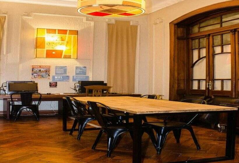 Play Hostel Arcos