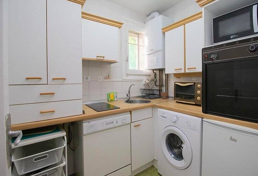 Apartamentos Escarrilla 3000