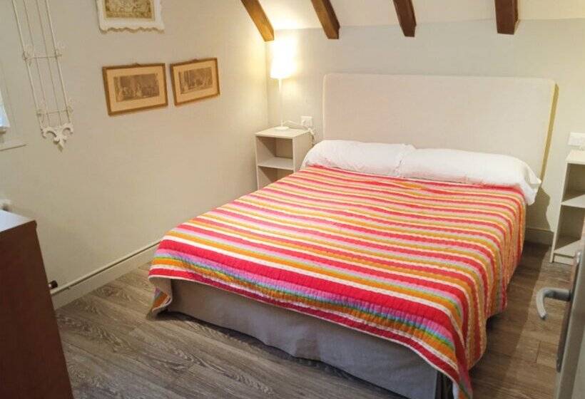 Apartamentos Escarrilla 3000