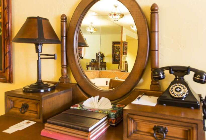 فندق Avila La Fonda