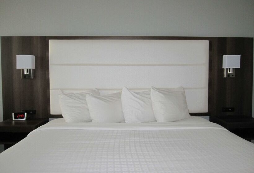 Отель Best Western Plus First Coast Inn And Suites