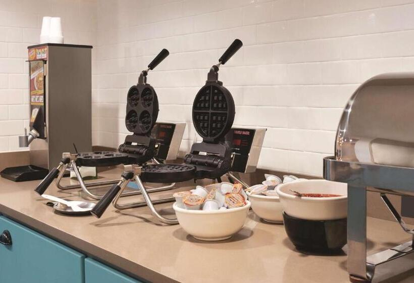 هتل Country Inn & Suites By Radisson, Madison Southwest, Wi