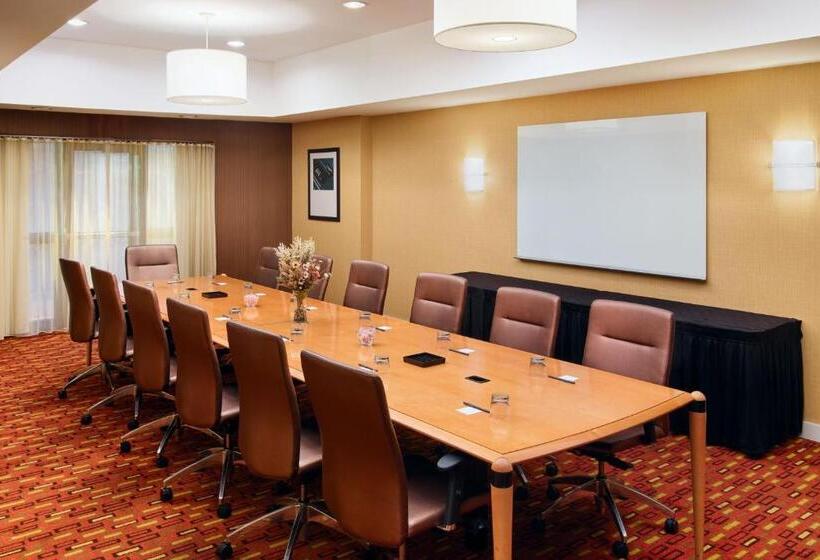 ホテル Courtyard By Marriott Akron Stow