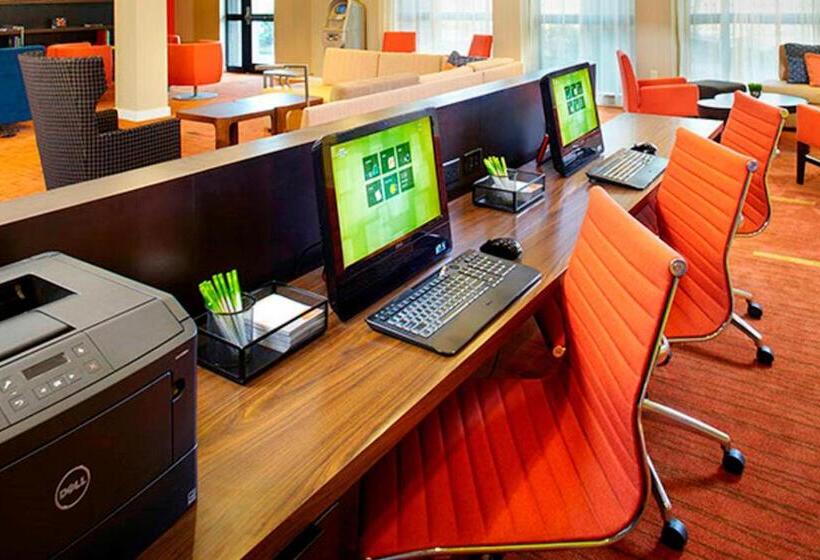 ホテル Courtyard By Marriott Akron Stow