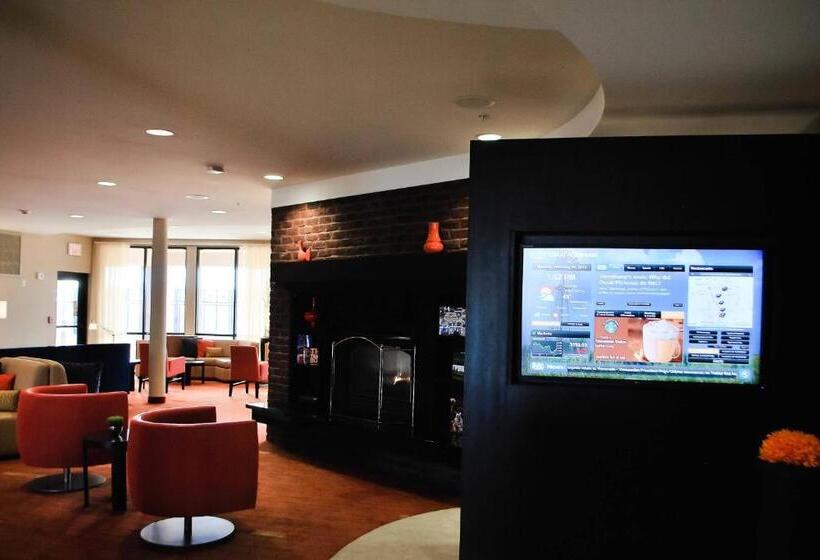 هتل Courtyard Salina