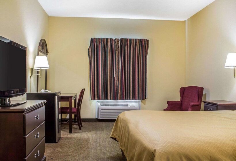 فندق Econo Lodge Inn & Suites Airport