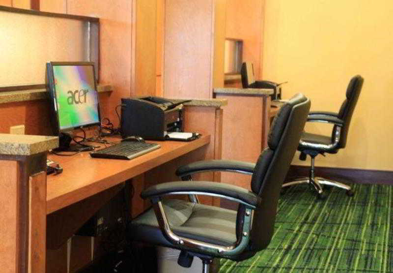 בית מלון כפרי Fairfield Inn & Suites Denton